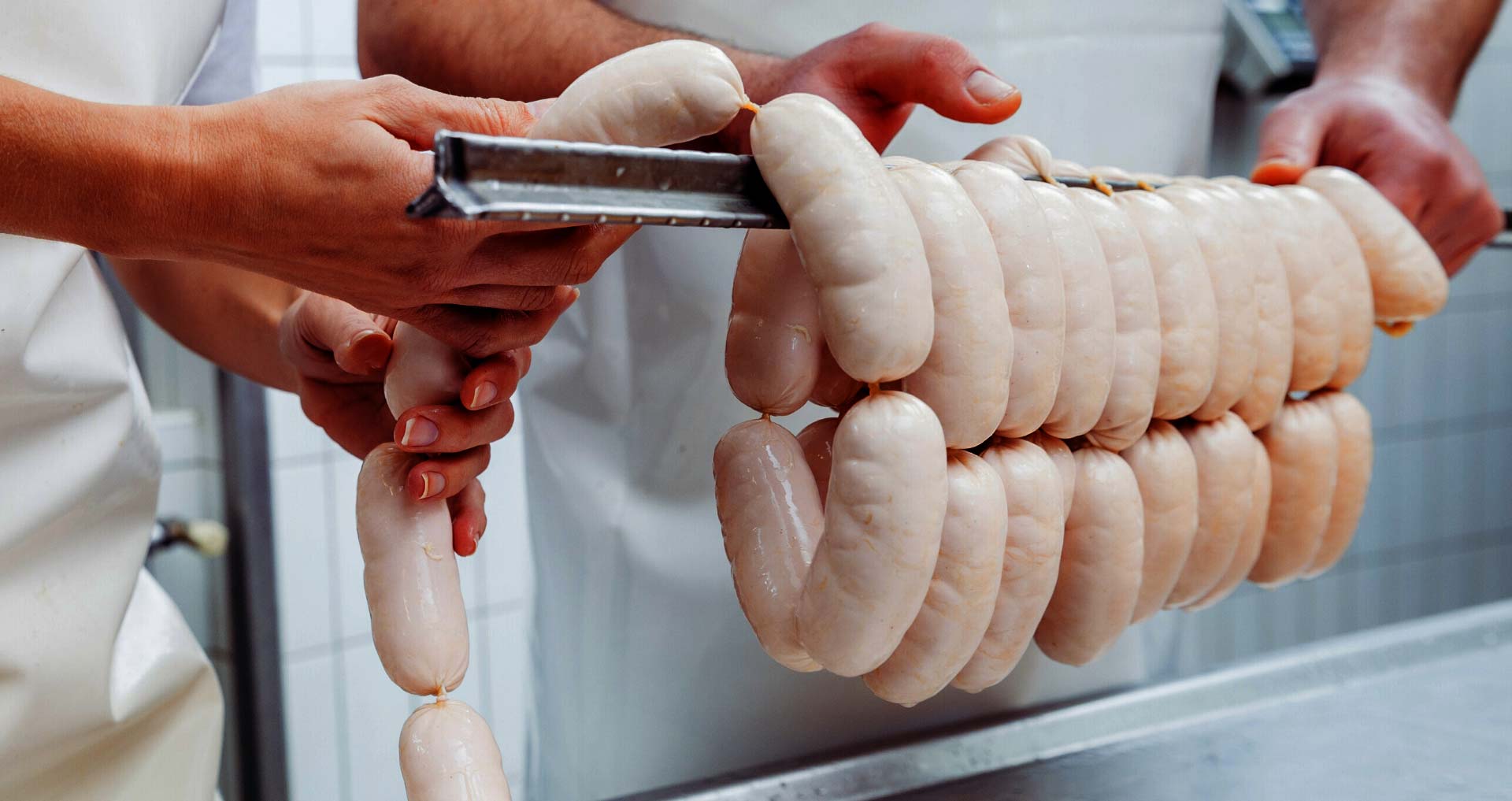 Foto de personas manipulado embutidos